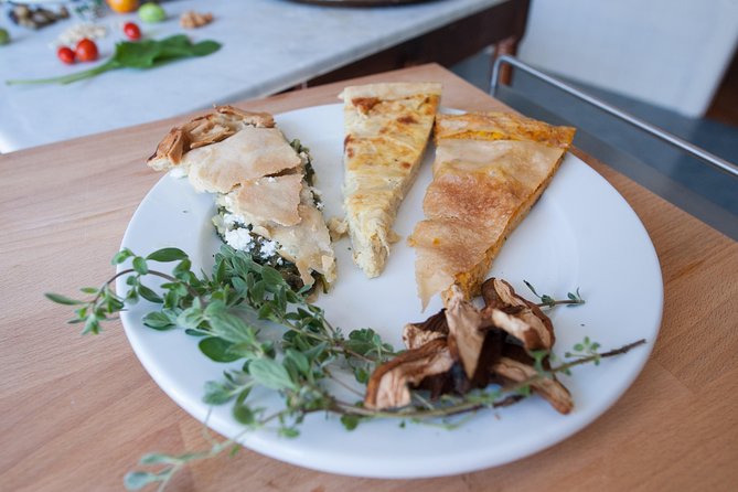 La Spezia Walking Tour & Traditional Cooking Class with Wine - Price and Logistics: What You’re Paying For