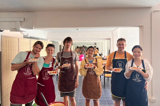 Lanna Smile Thai Cooking Class in Chiang Mai with Market tour - Price and value: why $35.86 can make sense here