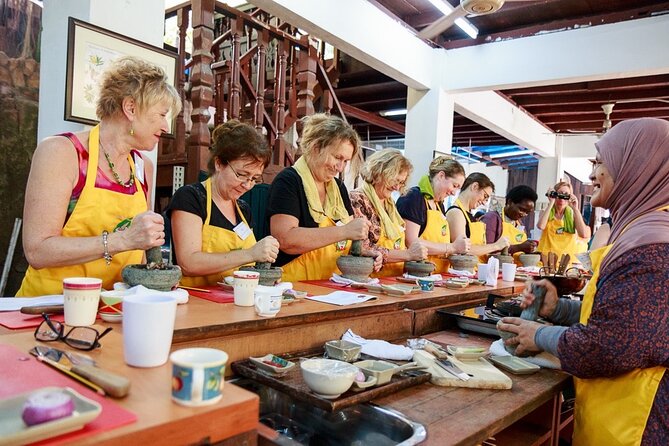 LaZat Malaysian Cooking Class - Cooking Hands-On: You Control the Stove, Not Just the Spoon