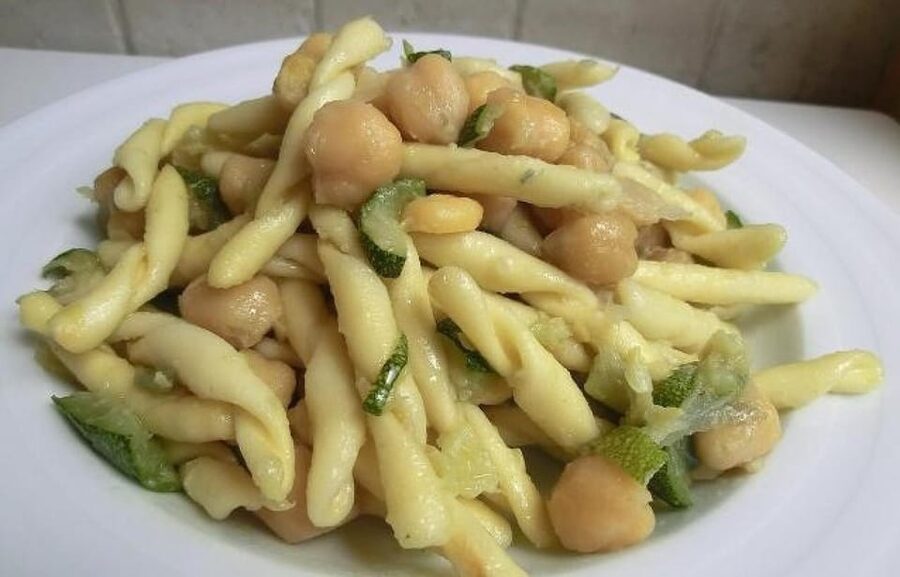 Lecce Home Cooking Class: Craft Orecchiette & Savor Wine - Porta Napoli Pickup and the Salento Aperitif Start