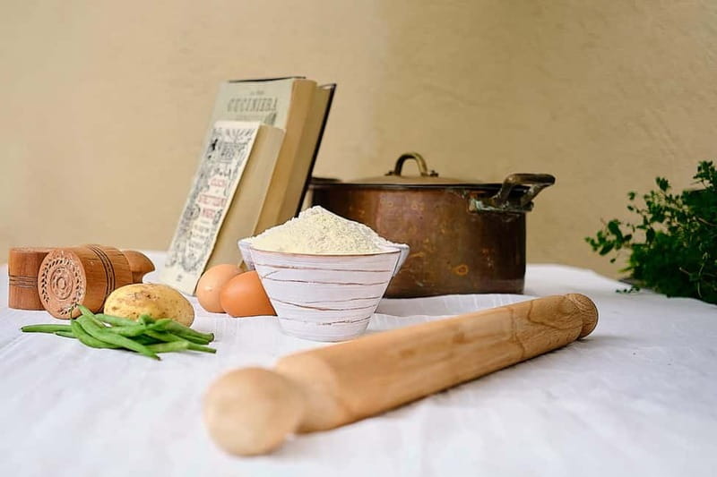 Levanto, Cinque terre: Fresh Pasta and Pesto cooking class - Aperitivo first: a Ligurian way to start the meal