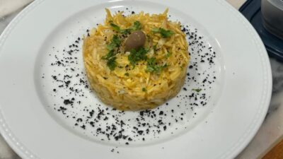 Lisbon: Portuguese Cooking Class with Wine Tasting - Getting Started: Chef Welcome, Small Group Energy, and Kitchen Time
