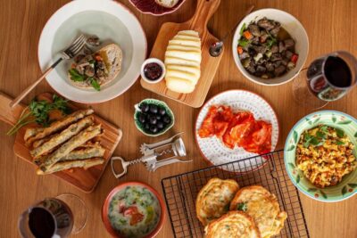 Lisbon: Portuguese Petiscos Cooking Class - Your 3-hour flow: welcome bites, cooking time, and tasting payoff