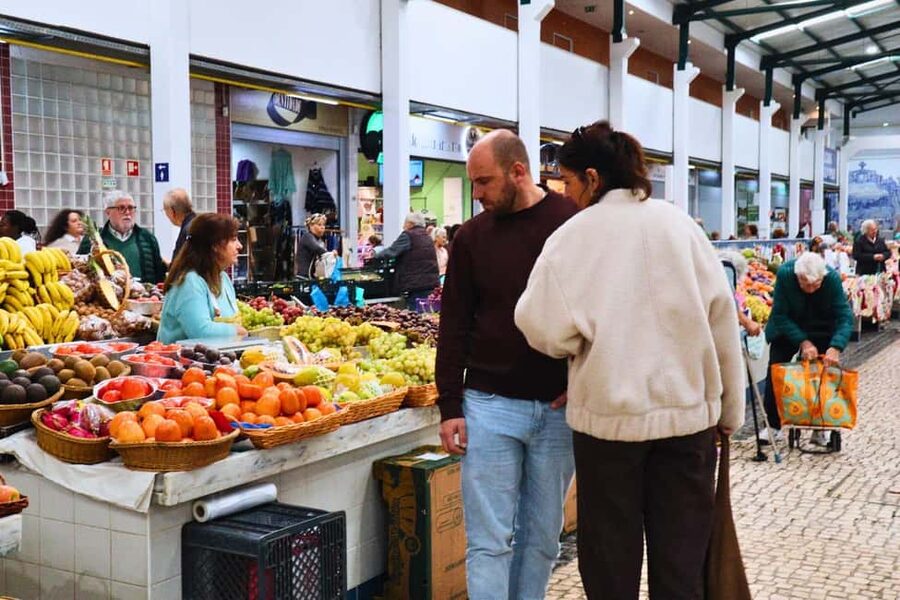 Lisbon: Setúbal Market and Wine tour with Cooking class - Lunch and the shared meal: the point isn’t speed