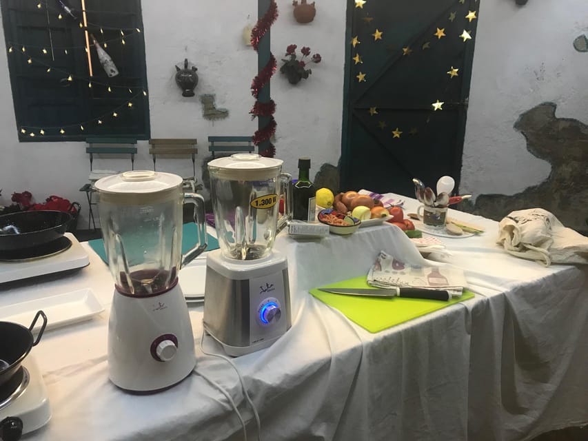 Local cooking class in Cordoba. Hands on: Salmorejo - Who this class suits best (and who might want something else)