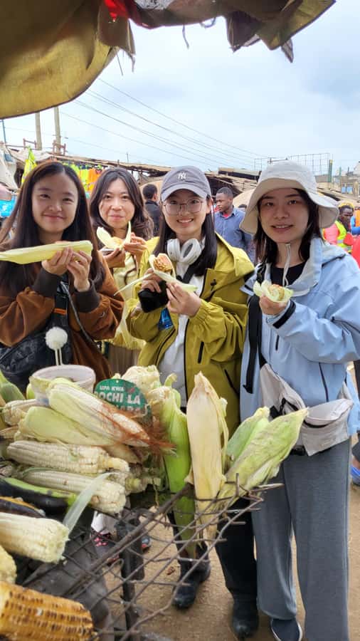 Local Market Tour and Traditional Meal Cooking Class - Key things that make this tour work