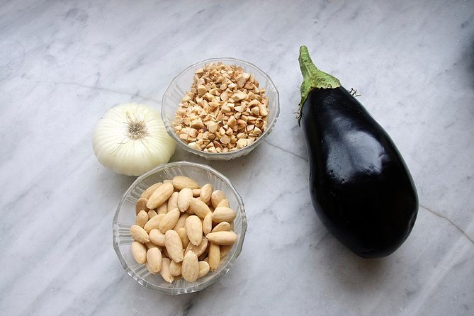 Local Market Visit and Private Cooking Class at a Cesarina's Home in Lecce - The market visit: what to watch for and what you’ll learn
