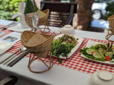 Luang Prabang: Cooking Class at the Former Royal Palace - Getting to Victoria Xiengthong Palace and the start by Wat Xiengthong