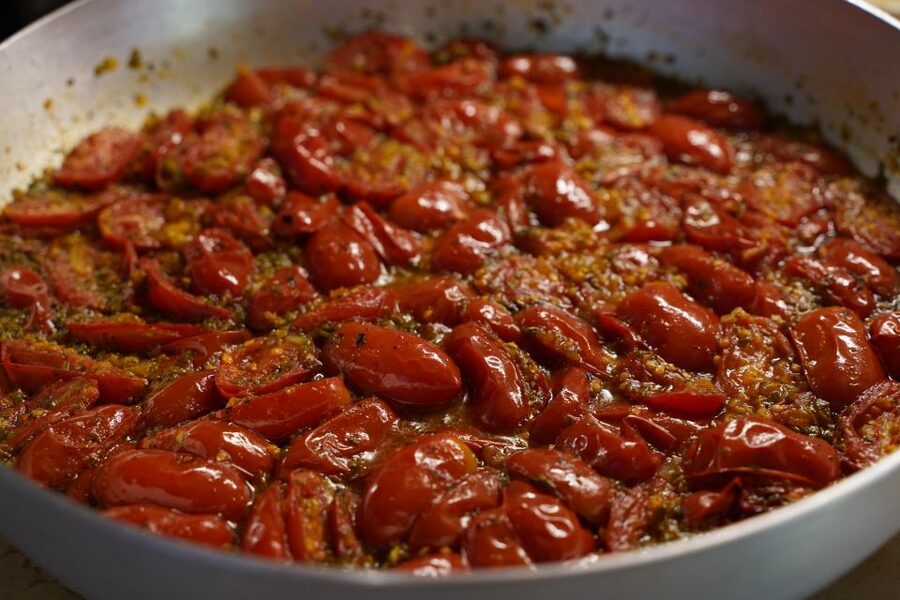 Lucca: Pasta Cooking Class with a Local Chef - Shaping and sauce: getting tomatoes to taste like something new