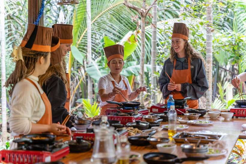 Mad Monkey Hoi An Cooking Class & Bamboo Boats - Market Morning, Mission: Cook Like a Local
