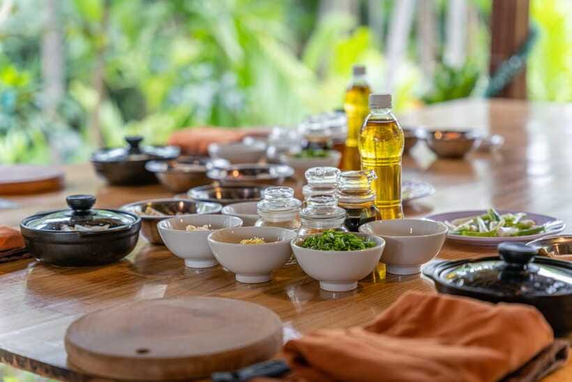 Mad Monkey Hoi An Cooking Class & Bamboo Boats - Upstream Bamboo Boats, Fishing, Folk Songs, and Entertainment