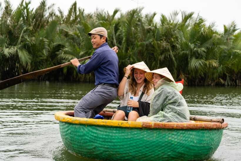 Mad Monkey Hoi An Cooking Class & Bamboo Boats - Morning vs. Afternoon: Same Core, Different Flow