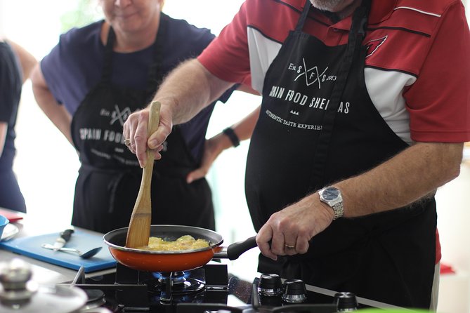 Malaga Tapas Cooking Class - Atarazanas Market stop: when it’s included and how to use it