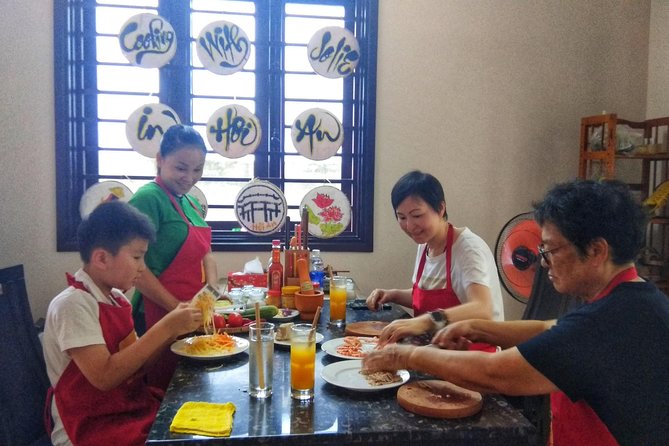 Market- Coffee- Cooking class in Hoi An (JHA2) - A Small-Group Market-to-Kitchen Morning in Hoi An