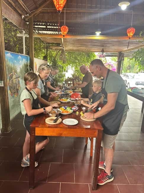Market Tour, Basket Boat Ride & Cooking Class by Hangcoconut - From Hoi An to Bay Mau: how the day actually runs