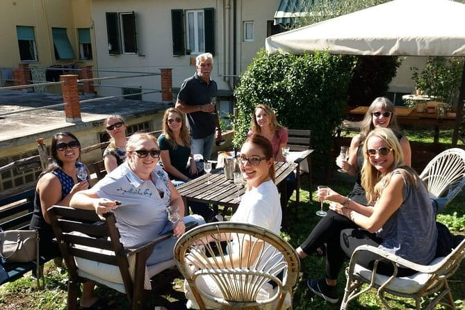 Market Tour & Traditional Tuscan cooking class in a garden - The countryside drive: what changes when you leave Florence