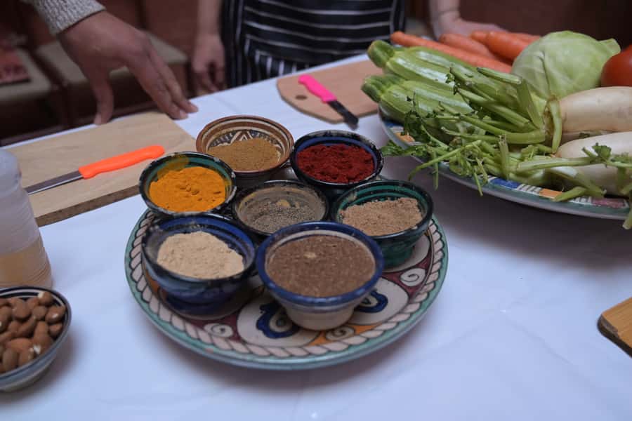 Marrakech: Moroccan Cooking Class for vegetarians and vegan - Finding the meeting point next to Andalusia restaurant