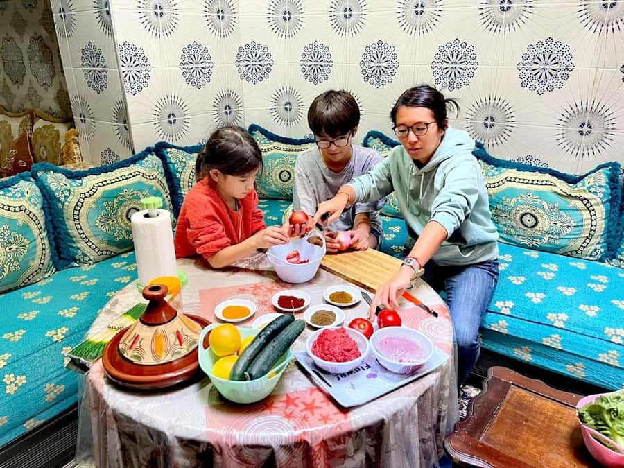 Marrakech: Moroccan Cuisine Cooking Class in Local Home - Moroccan Bread and Tagine: What Your 3-Hour Flow Looks Like