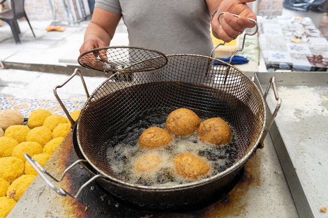 Master the Art of Arancino: A Hands-On Cooking Class in Ortigia - Drinks and snacks: what’s included, what’s not