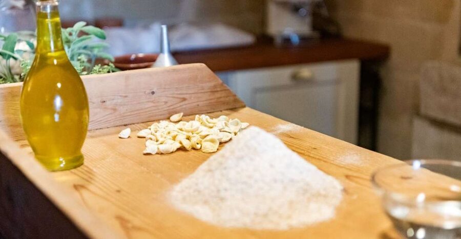 Matera: Pasta Cooking Class Old Farmer Style in Sassi Cellar - Language Options: English, Italian, Spanish