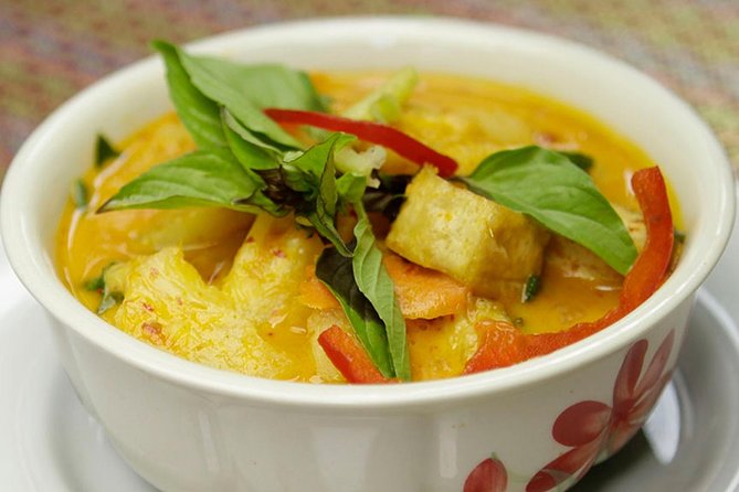 May Kaidee Thai Cooking Class at Bangkok with Pickup - The lesson flow: what your 4 hours likely feels like
