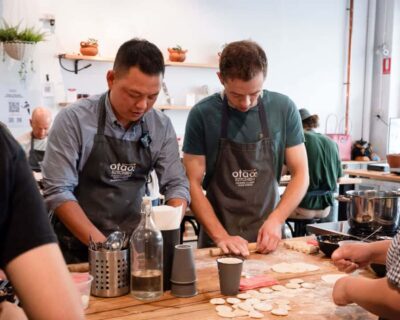 Melbourne: Chinese Dumpling Cooking Class with a Drink - The 150 minutes: what happens from intro to the last bite