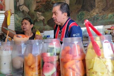 Mexico City Vegan & Veggie Market Explorer plus Cooking Lesson - Catedral Metropolitana quick inside look: efficient, not rushed