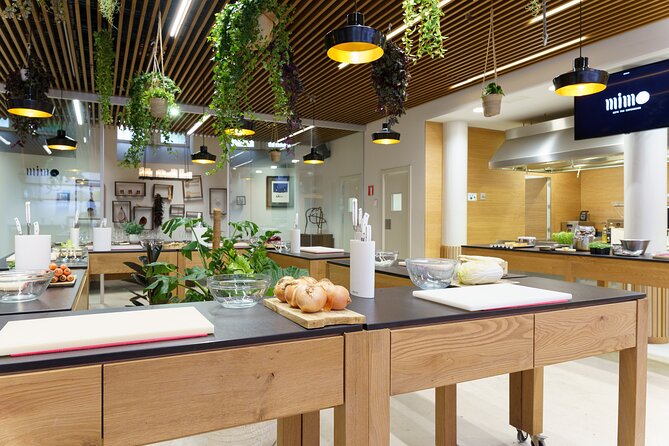 Michelin Star Secrets Cooking Class in San Sebastian - Arriving at Okendo: where the class starts and the tone gets set