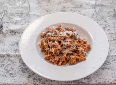 Milan: Hands-On Pasta & Dessert Cooking Class & Wine Pairing - Getting Oriented: Where to Meet at Intercom G1