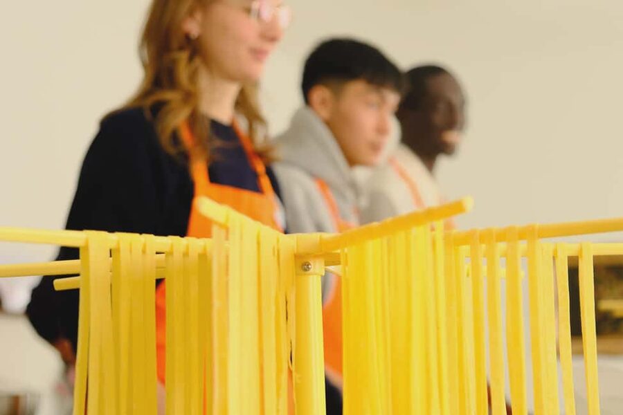 Milan: Pasta, Ravioli, and Gelato Class in a Glamorous Home - Teachers make or break it: why the vibe is so good