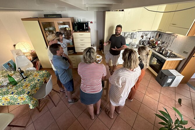 Milan: Pasta, Tiramisu, Cooking Class! Learning Premium Products! - Premium olive oil and aged balsamic: the lesson that upgrades your cooking