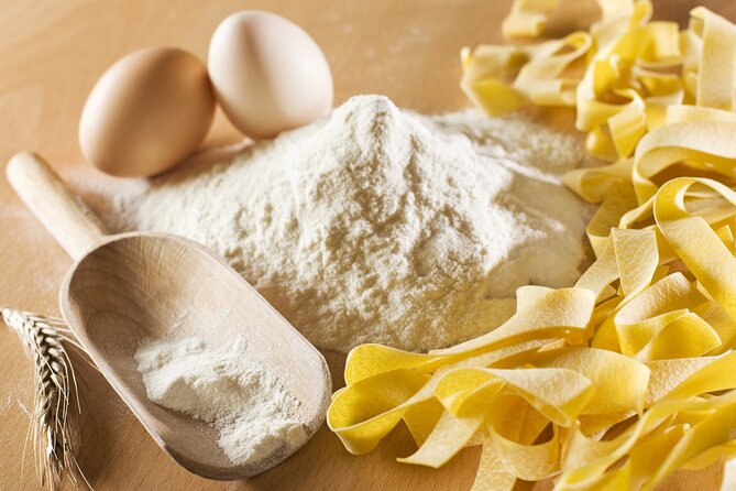 Montalcino Cooking Class and lunch with the local lady - Language comfort: bilingual help that keeps the cooking clear