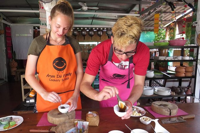Morning Thai cooking class - Logistics that affect your day (meeting point, timing, and transport)