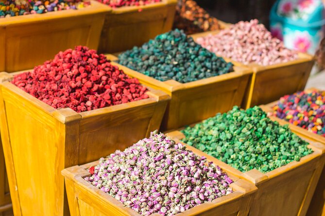 Moroccan cooking class with maket in the Medina of Marrakech - Monriad in Marrakech’s old medina: finding the calm inside the maze