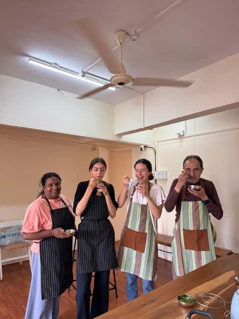 Mumbai: Indian Cooking Class & Cultural Delights - Market visit: seeing ingredients before the lesson
