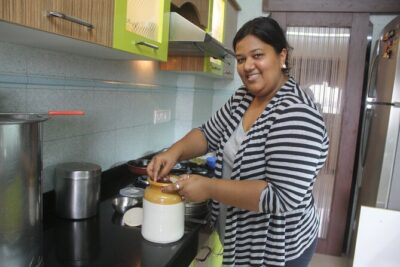 Mumbai Market Tour & Maharashtrian Cooking Class with Chef Reshma - From Market Stroll to Ingredient Lesson in Santacruz