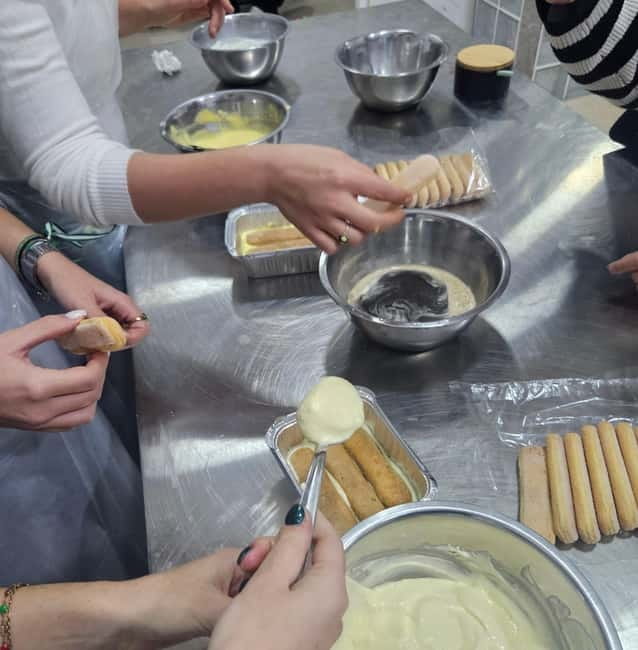 Naples: Neapolitan Pizza and Tiramisu Cooking Class - Where the Class Starts: NaplesBay Host, Apron, and Easy Setup