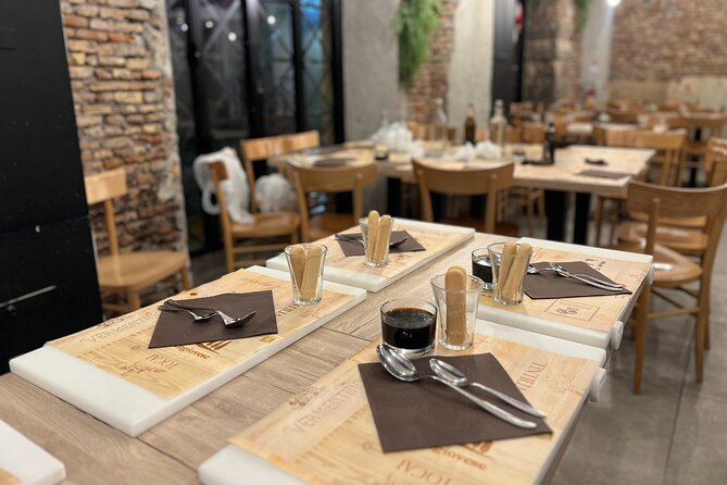 Naples Pizza Cooking Class in Local Restaurant - Wine, Prosecco, and the Naples Table