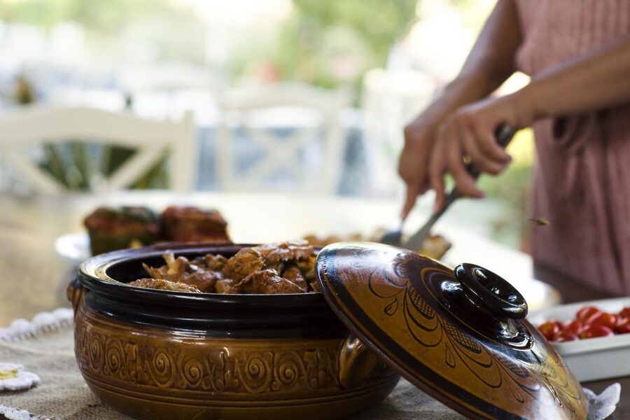 Naxos: Half-Day Cooking Class at Basiliko Family Tavern - Getting There from Naxos Town and Agia Anna Beach