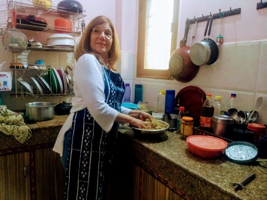New Delhi: Full-Day Cooking Class learn 8 dishes with Locals - Lunch Choices: Veg Thali You Can Learn From or Chhola Bhatura for Comfort