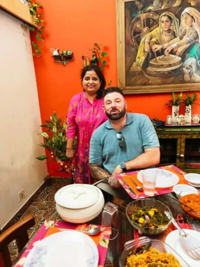 New Delhi: Traditional Indian Cooking Class & Market Visit - Finding the home fast: Ashram metro to the HP petrol pump