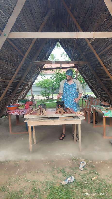 Nilaveli: Sri Lankan Cooking Class with a Local Family - The Wooden Stove Part: Technique, Heat, and Timing
