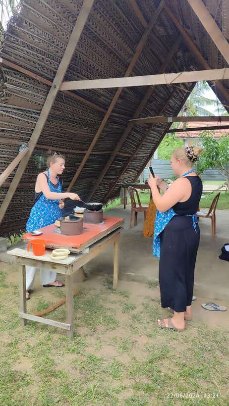 Nilaveli: Sri Lankan Cooking Class with a Local Family - Hoppers and String Hoppers: Where Your Hands Learn the Dish