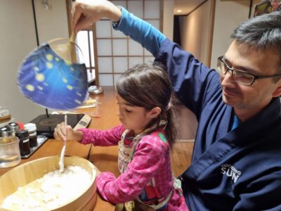 Nishiki Market Food Tour with Cooking Class - The market route: how you get value out of crowded lanes
