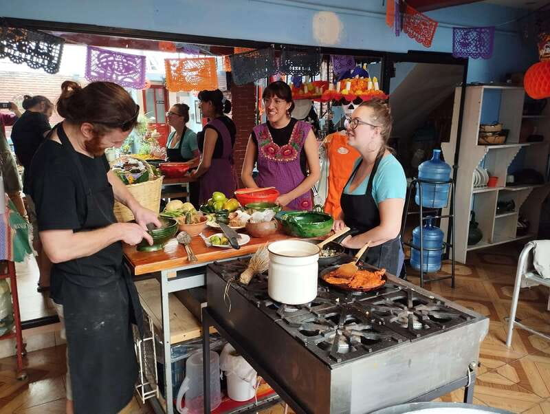 Oaxaca: Traditional Oaxacan Food Cooking Class - Meeting Tita: Mixe Roots, Kitchen Confidence