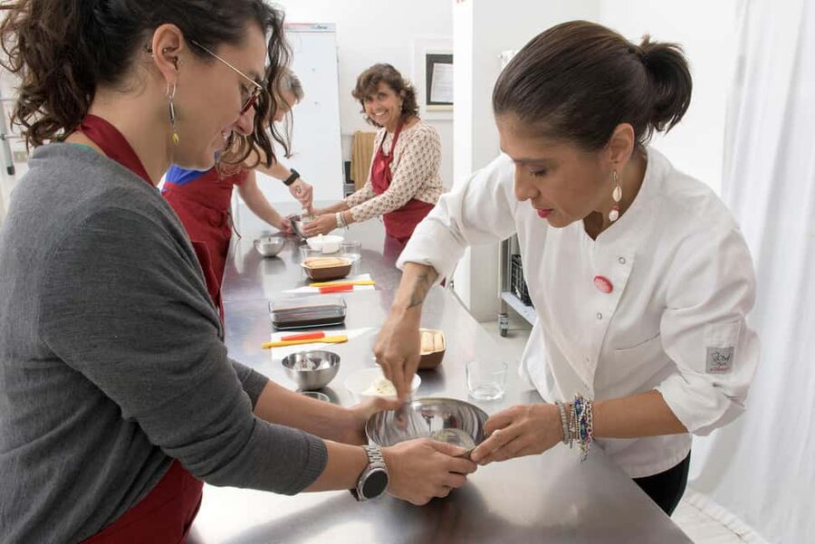 only in ITALIAN - International aperitif + cooking class in Italian - Chef and the City in Lombardy: finding Via Laura Ciceri Visconti quickly