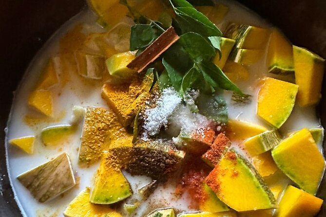 Organic Cooking Class sigiriya home Kitchen(Kumara & family) - Garden-to-kitchen: what your 2 hours actually looks like