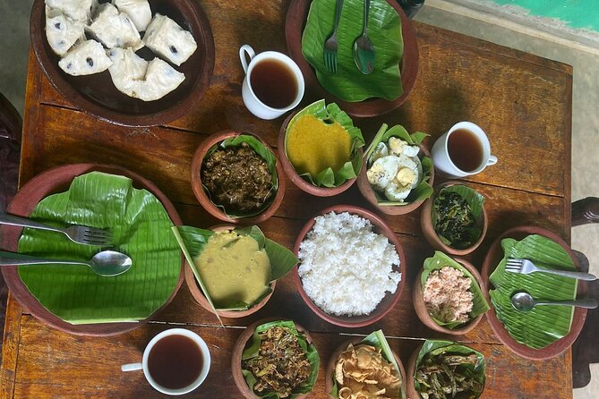Organic cooking class sigiriya (kumara & family) - Building a full Sri Lankan dinner table