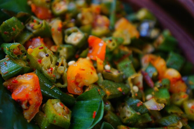 Organic Cooking Class Sigiriya TASTY TASKS - Belimal with Hakuru and spice introductions