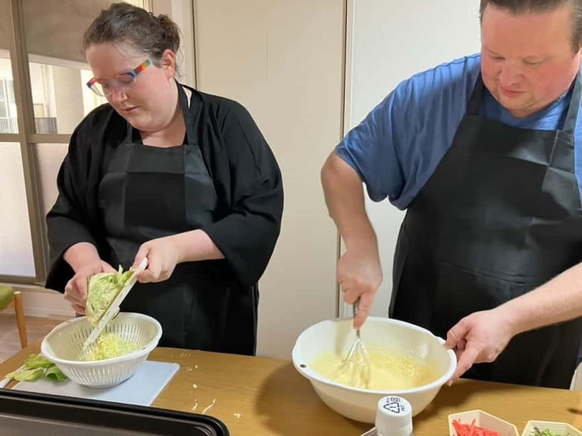 Osaka : Cooking Class Okonomiyaki & Takoyaki course in Nanba - Okonomiyaki and Takoyaki in Osaka: what this class really delivers